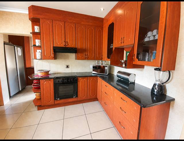 3 BEDROOM HOUSE FOR SALE IN VANDERBIJLPARK SW 5